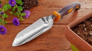 Gardening trowel tool